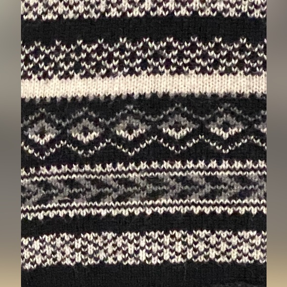 Guess Jeans Black & White Hoodie Sweater- Size M - Picture 3 of 13